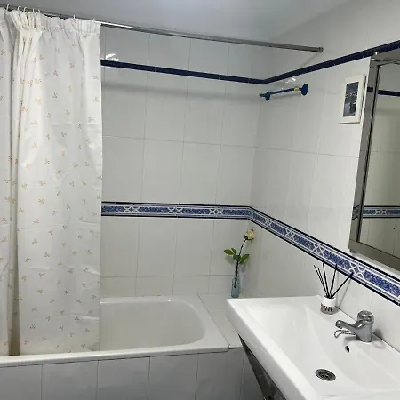 Con Terraza Y Piscina - Todoholiday
